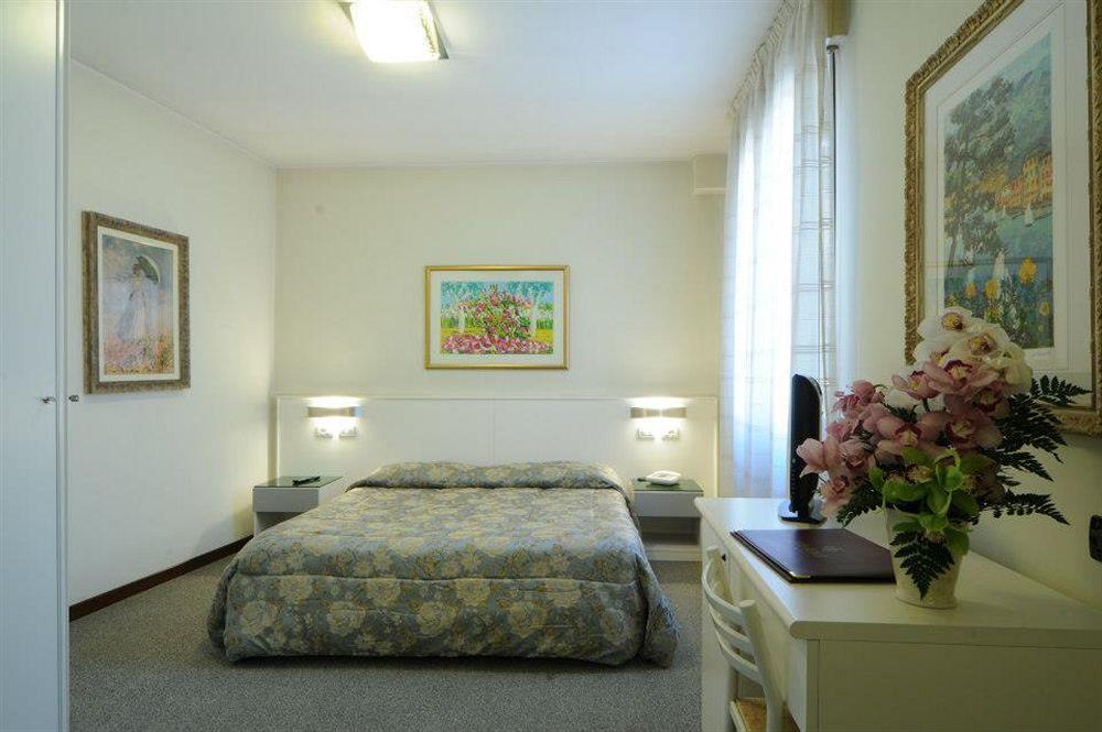 Cristallo Hotel 3*