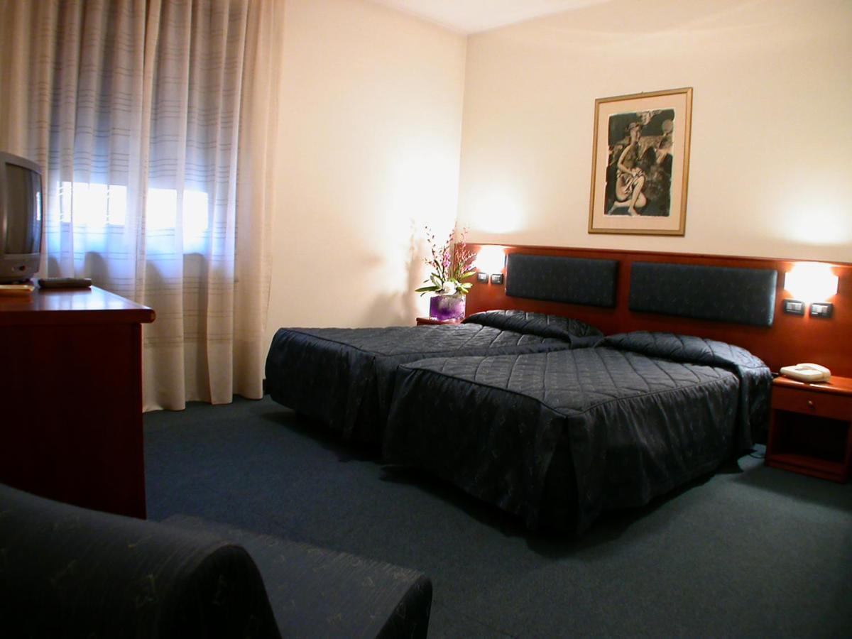 Hotel Cristallo 3*